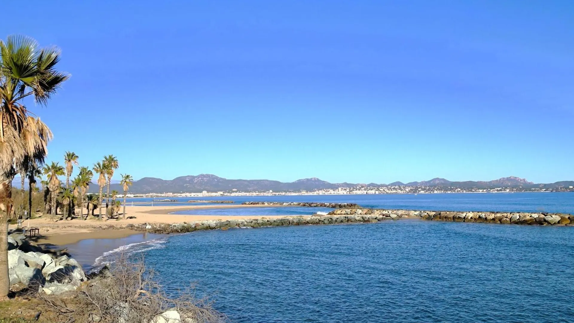 Holiday Home L'Escarpe Des Arbousiers By Interhome Saint Aygulf 0*,