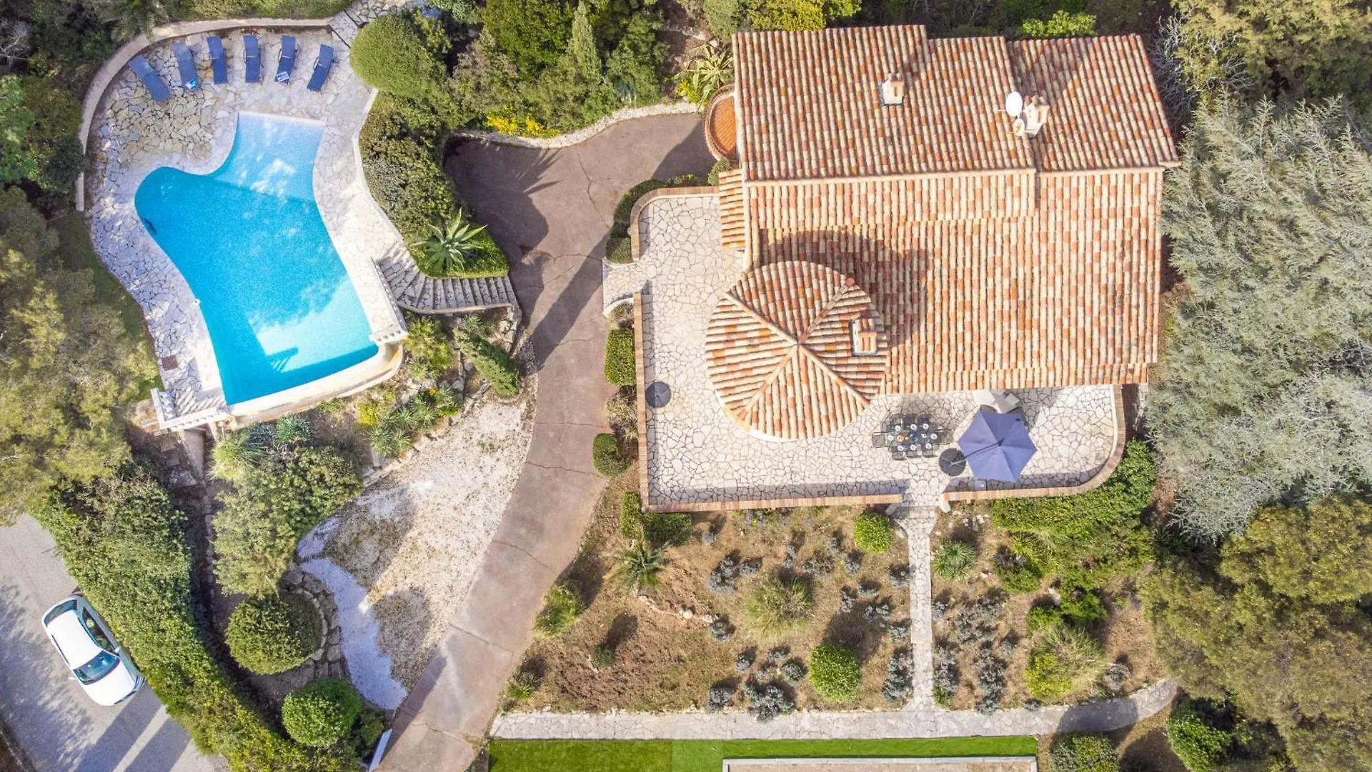 Holiday Home L'Escarpe Des Arbousiers By Interhome Saint Aygulf Francia